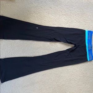 Ivivva boot cut leggings!